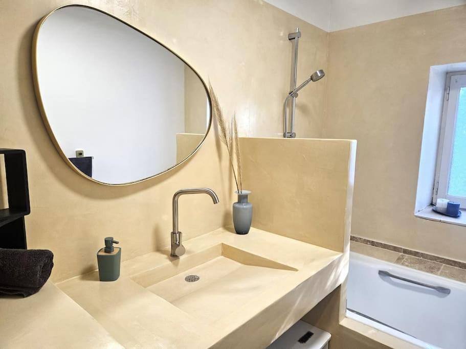 Le Gite De La Marquise - Elegant Appartement Avec Terrasse - Montboucher-sur-Jabron Esterno foto